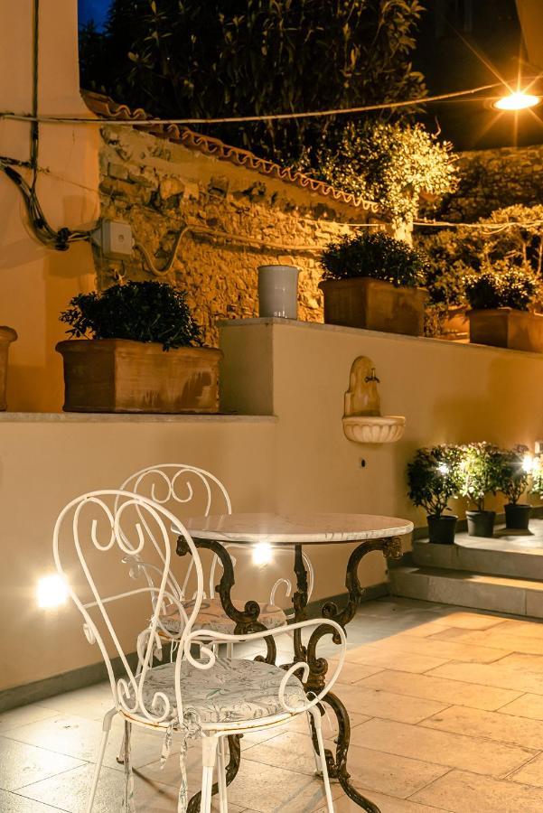 De Gulia Charme And Relax Bed & Breakfast Кастелабате Екстериор снимка