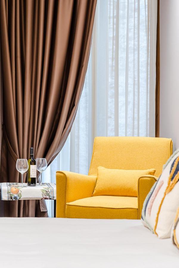 De Gulia Charme And Relax Bed & Breakfast Кастелабате Екстериор снимка